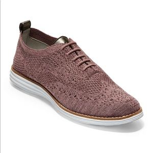 LIGHTY WORN COLE HAAN KNIT OXFORDS